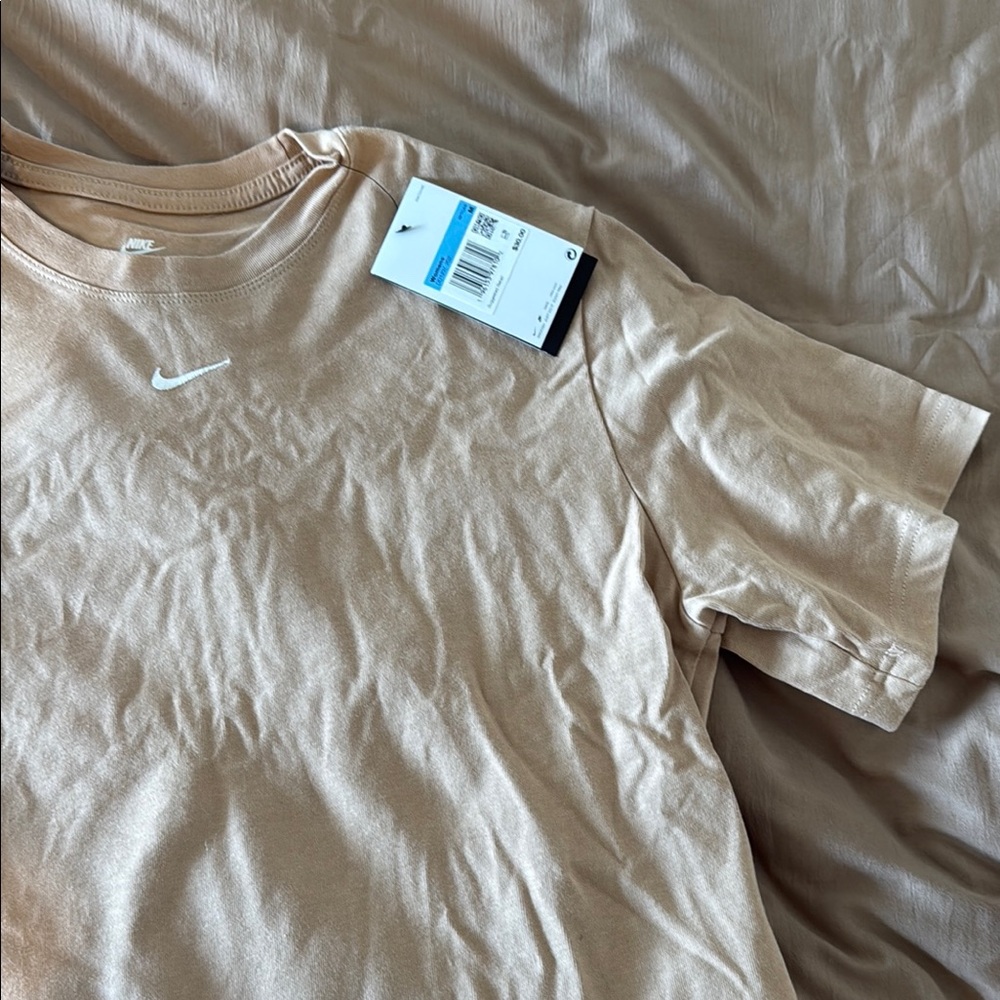 Nike - Loose Fit Boxy Tee